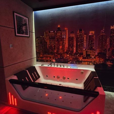 Apartament Manhattan Elk Ngoại thất bức ảnh